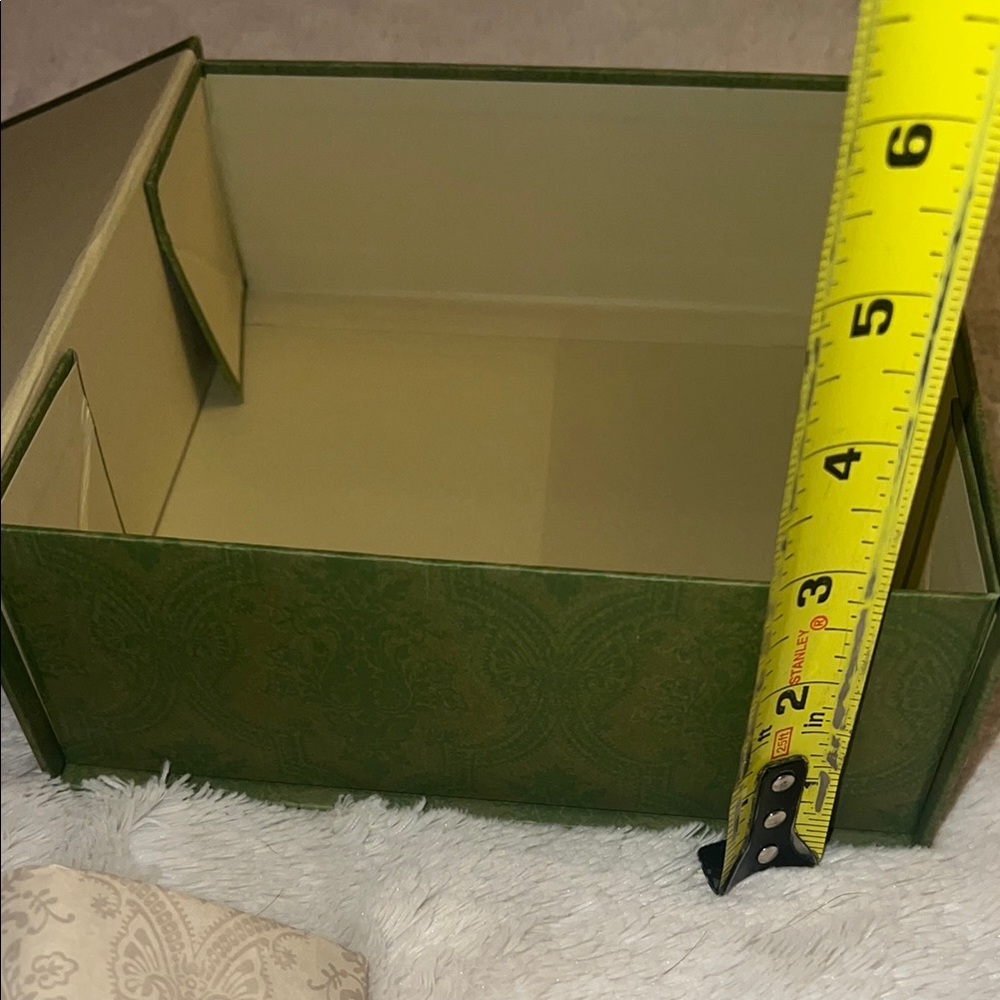 Gucci Green Patterned Magnetic Box - Picture 6 of 7